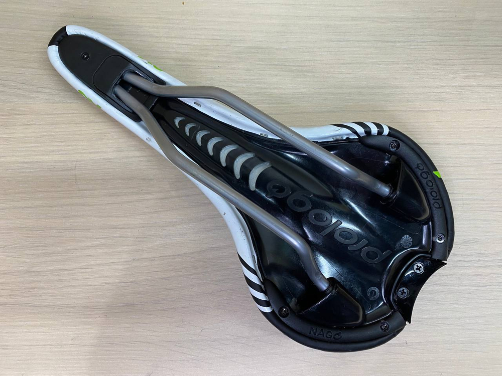 Велосипедное седло Prologo Nago Evo X8