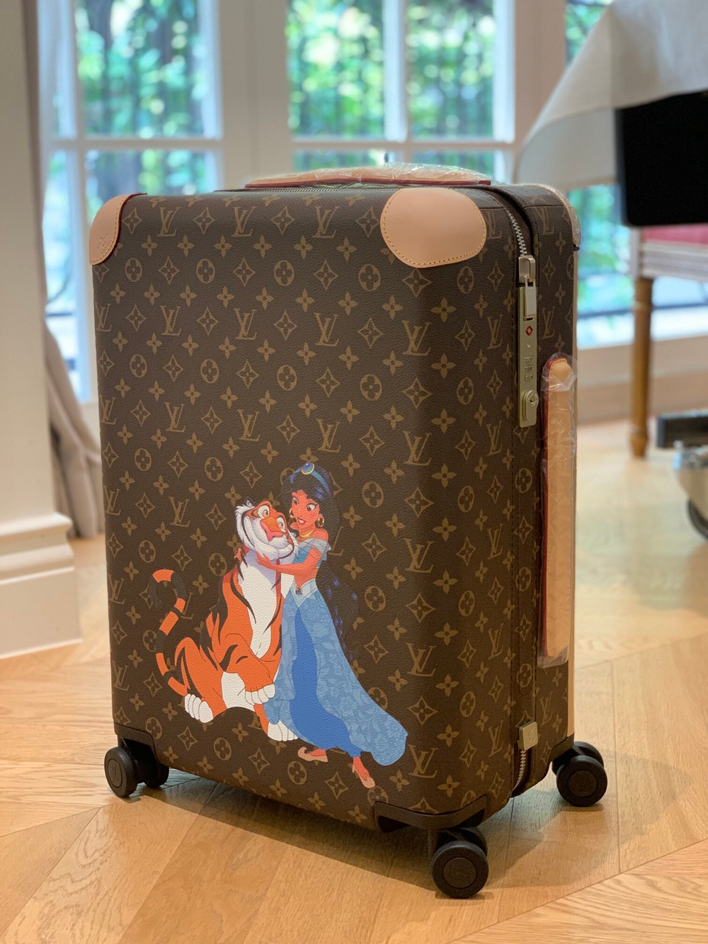 Louis Vuitton Horizon 55 Suitcase