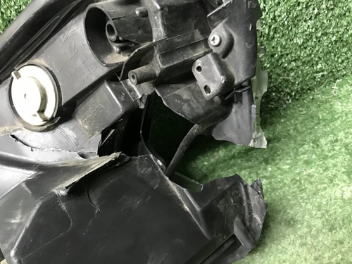 Битая Фара левая Toyota Rav 4 CA40 (2015-2019) LED