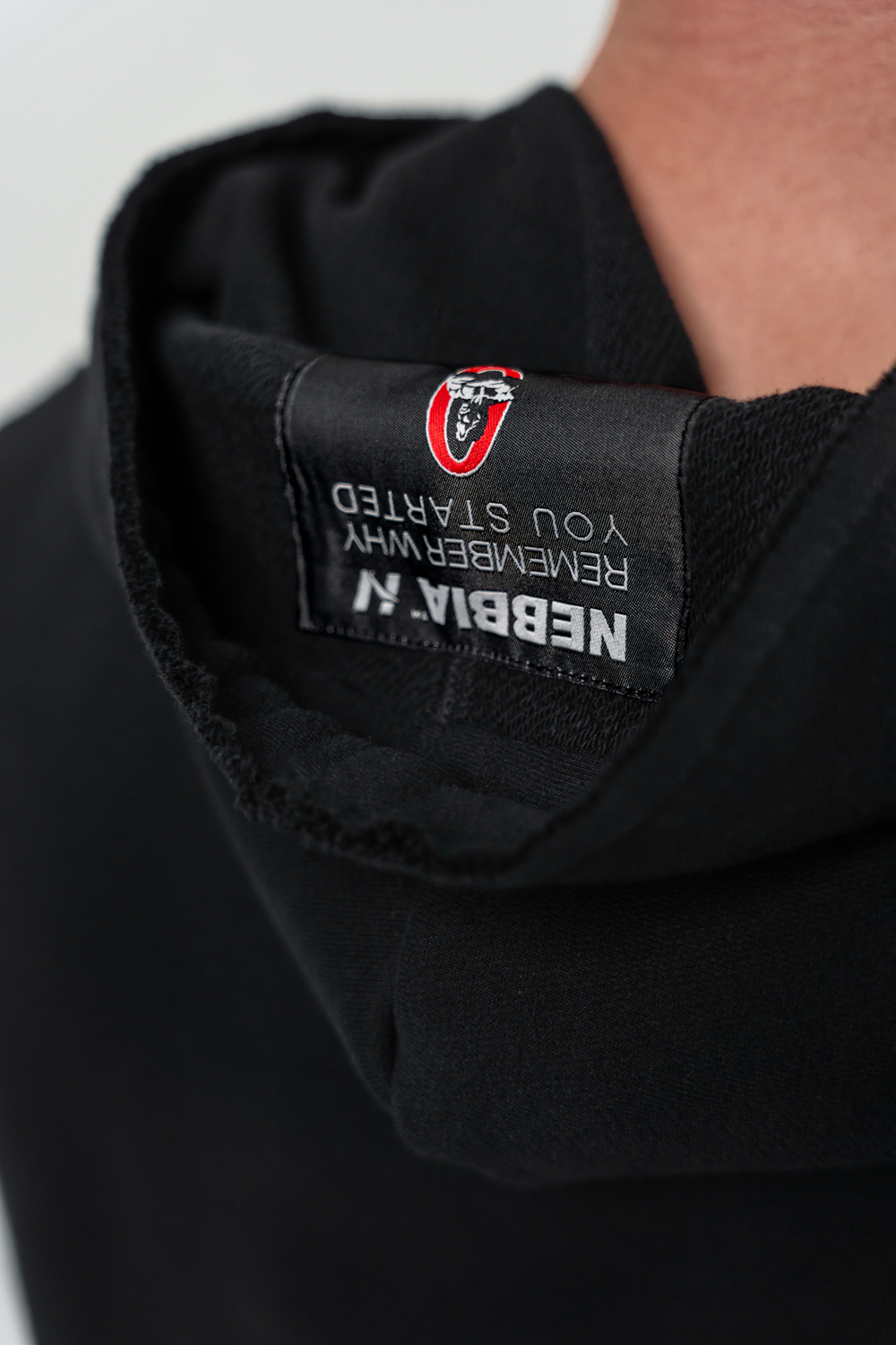Толстовка без рукавов SLEEVELESS HOODIE SWEATSHIRT IRON BEAST 710 Черная