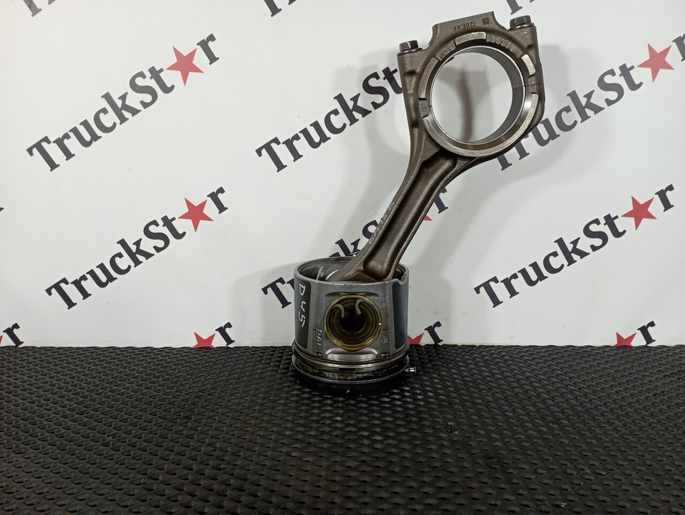 Поршень с шатуном