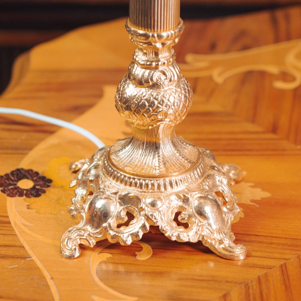 Пара настольных ламп из литой бронзы,