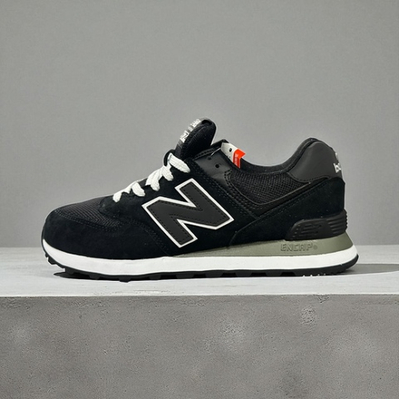 New Balance 574 • Black