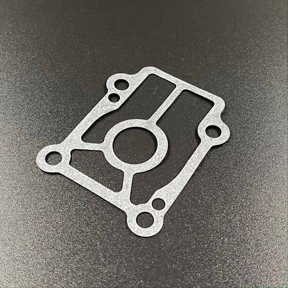 Прокладка под пластину помпы охлаждения Tohatsu 25-30, M40C (Omax)