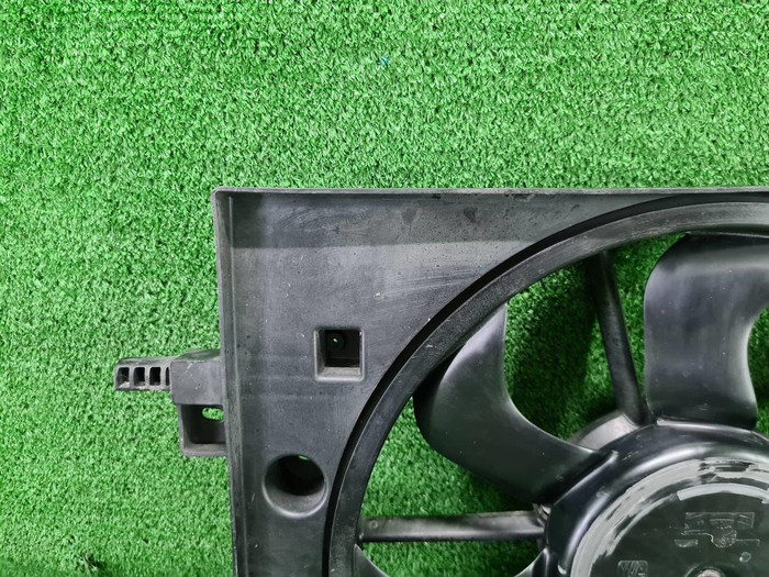 Диффузор с вентилятором Renault Logan 2 (2014-2022)