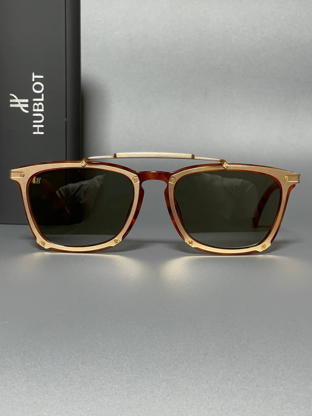 Солнцезащитные очки Hublot