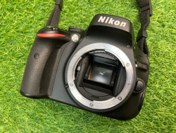 Nikon D5100 kit 18-55mm ED II 7.000 кадров