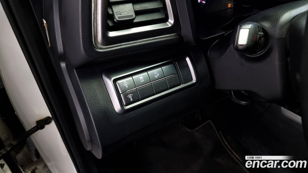 KG Mobility (Ssangyong) Very New Tivoli Дизель 1.6 2WD (08.2019)