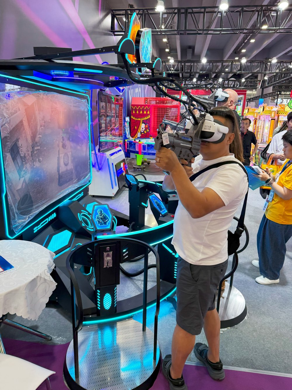 Аттракцион виртуальной реальности «VR Combat»