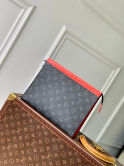 Louis Vuitton Pochette Voyage MM