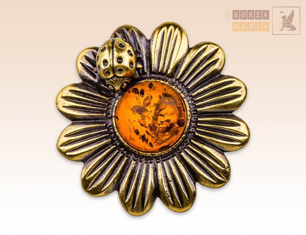 брошь Ромашка с божьей коровкой