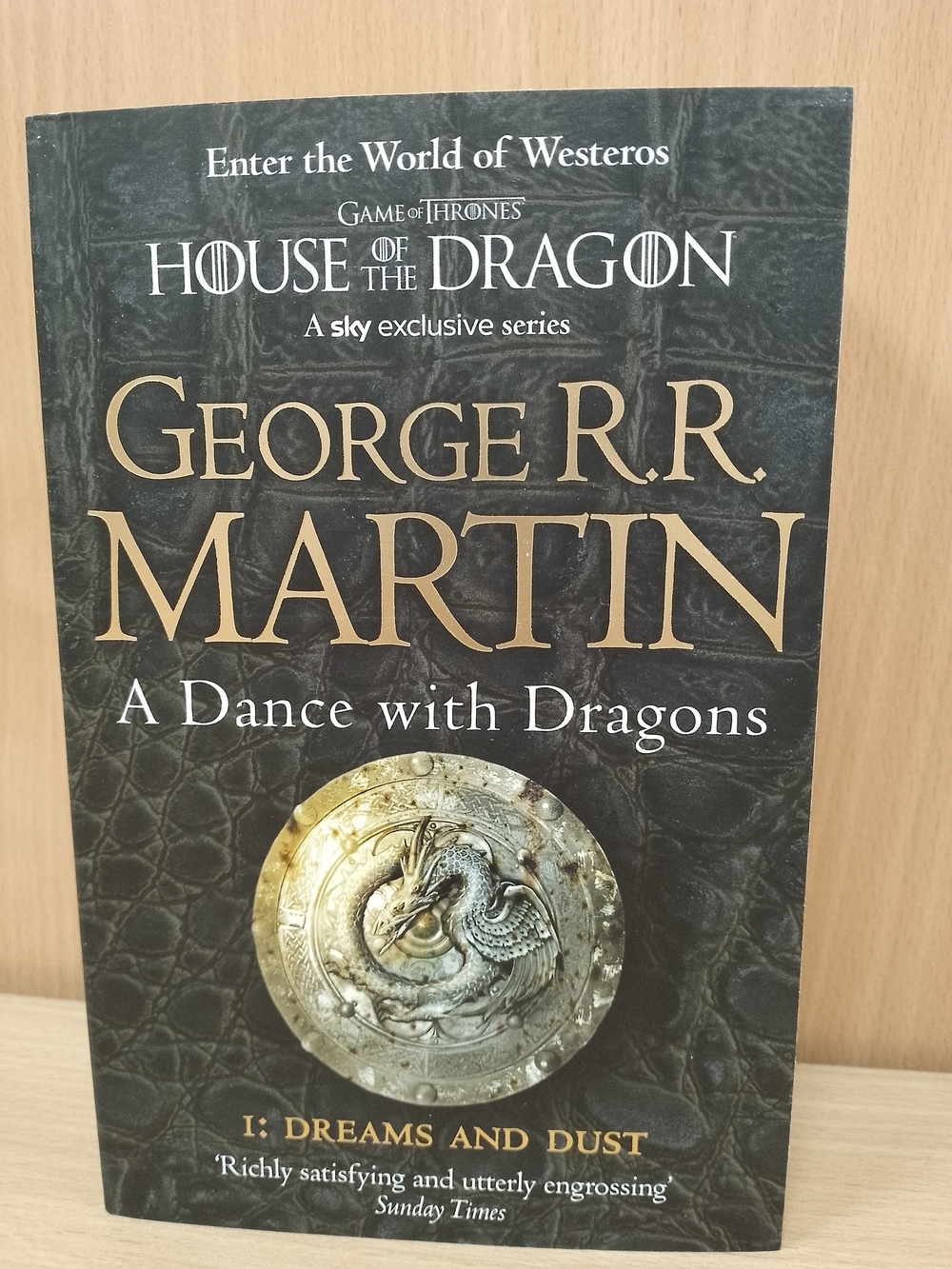 A Dance with Dragons: Dreams and Dust (A Song of Ice and Fire, Book 5, part 1)