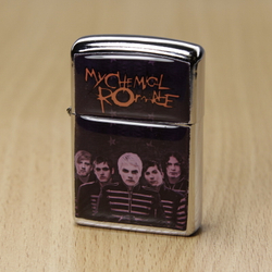 Зажигалка My Chemical Romance в гусарских костюмах