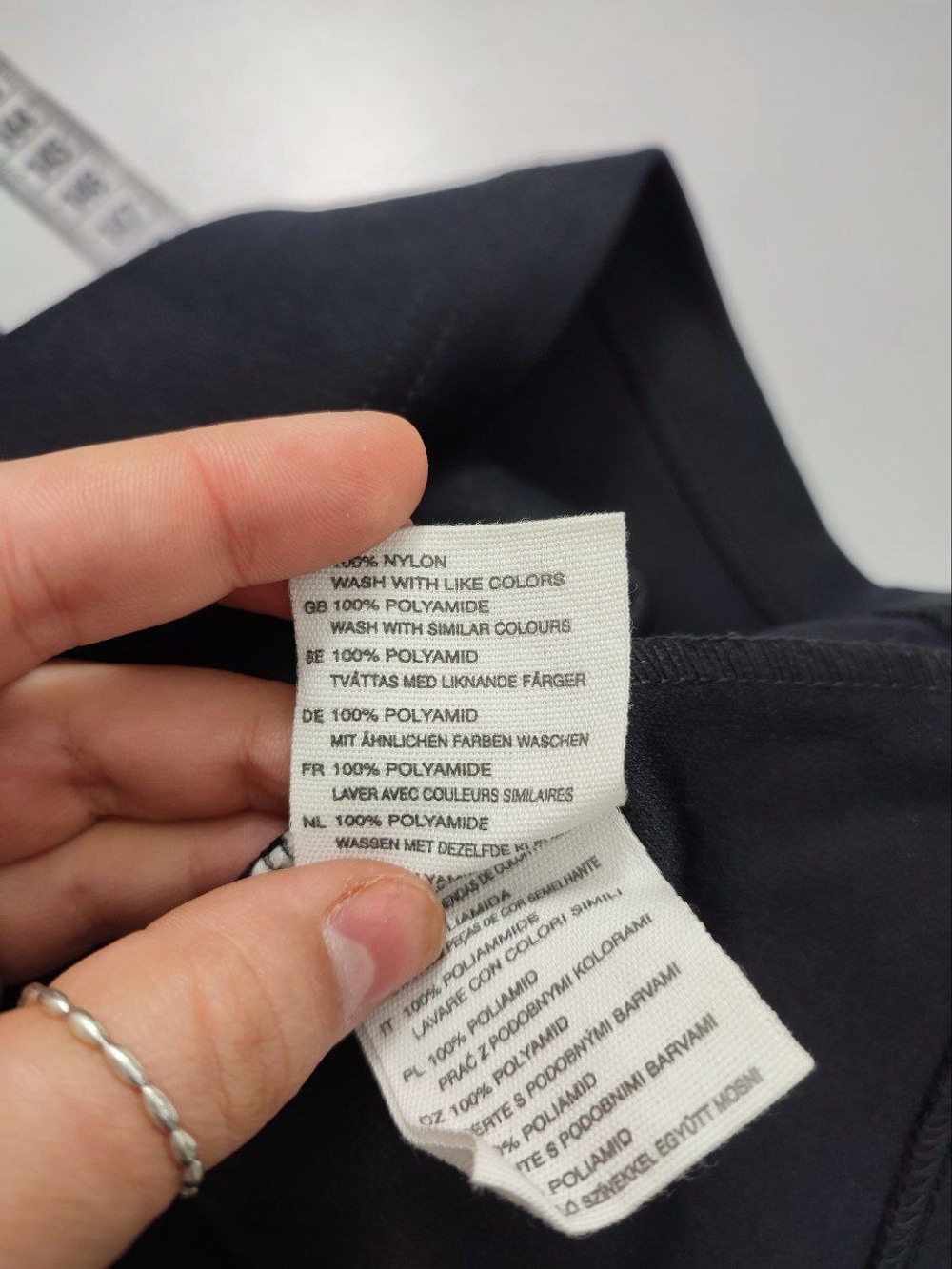 Платье H&M лаконичное 42 размер