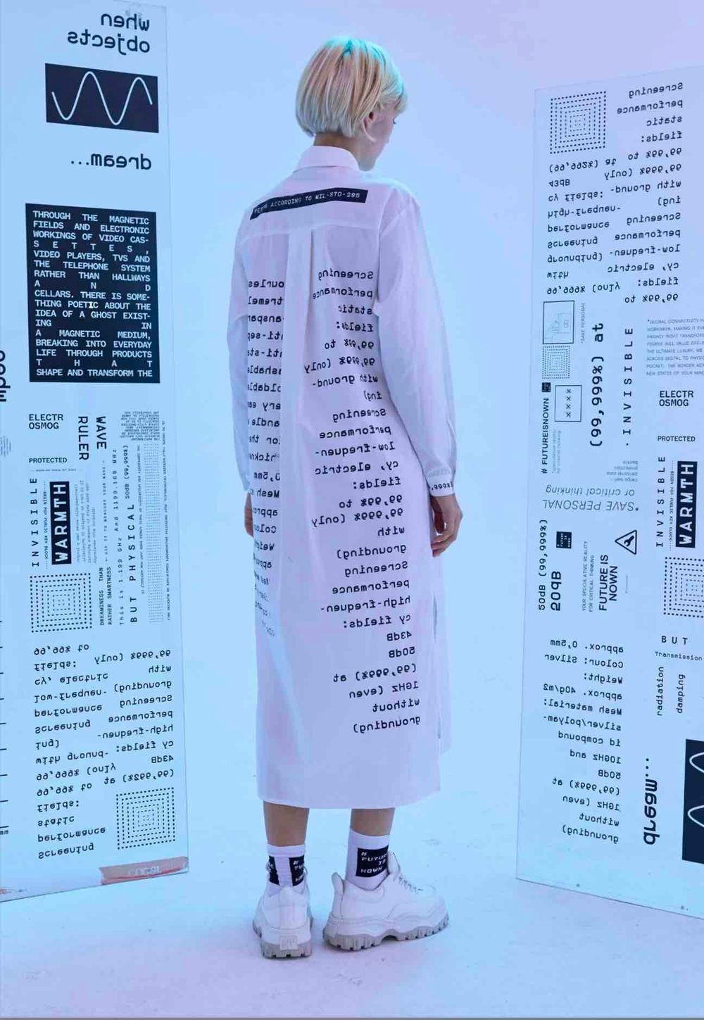 Купить Рубашка-платье Futureisnown Media Radiation Damping shirt Белая Рубашка-платье Futureisnown Media Radiation Damping shirt Белая