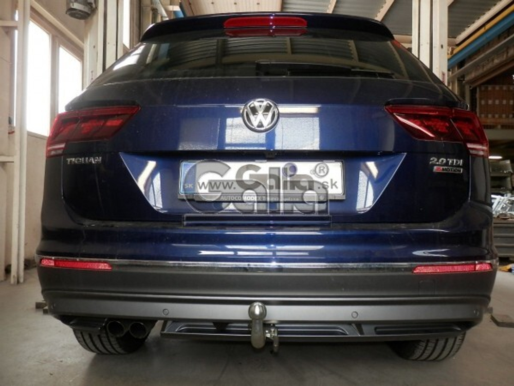 Фаркоп оцинкованный Galia V069A для Volkswagen Tiguan 2007-2016, 2016-, Audi Q3 2011-2018(паспорт и сертификат в комплекте)(без электрики)