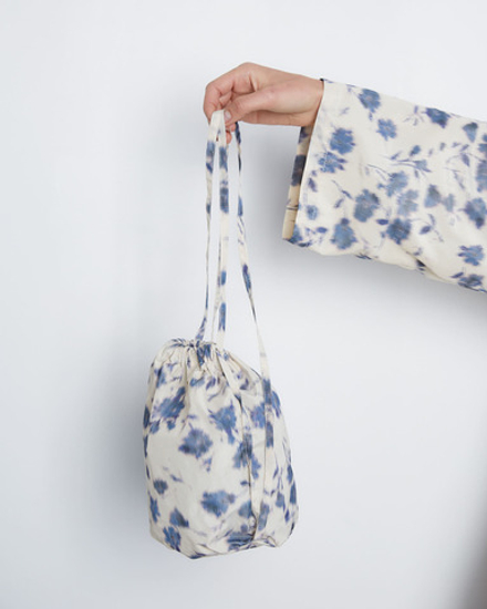 Сумка из тафты цветы голубой