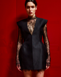 Топ из тонкого кружева черный