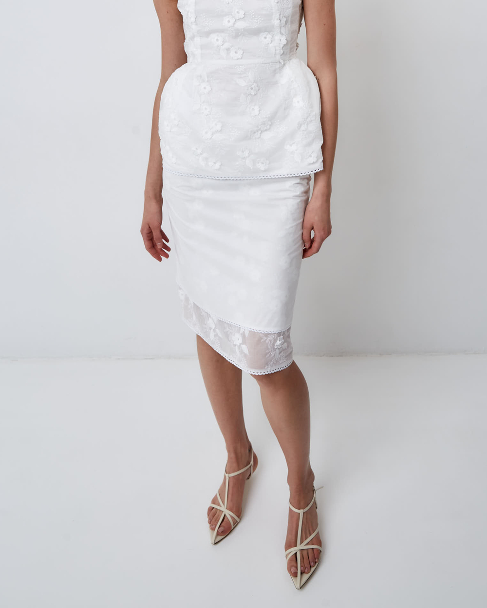 Юбка миди из хлопкового шитья белый