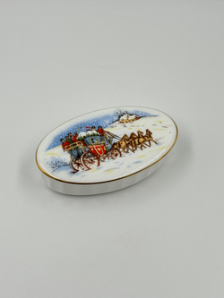Шкатулка Карета зимой Coalport