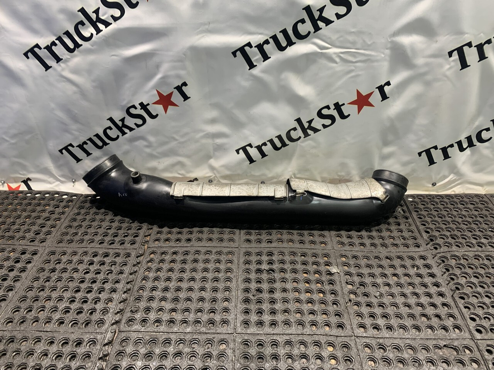 Патрубок воздушного фильтра