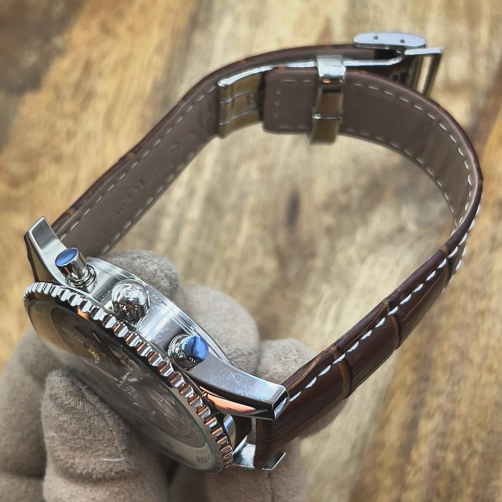 Часы Breitling