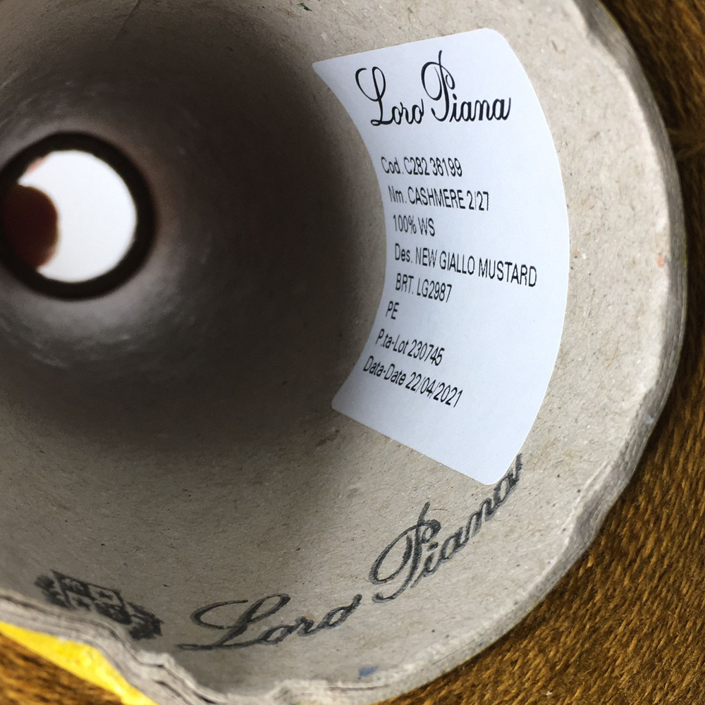 CASHMERE - Loro Piana; 100% кашемир; 1350м/100гр, (2/27); 36199. New Ciallo Mustard цвет: горчичный