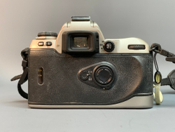 Nikon F80 не видит пленку