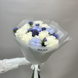 «Нежность в облаках» с диантусами и хлопком