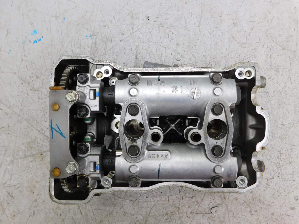Головка цилиндров Honda VFR800 RC79E 1