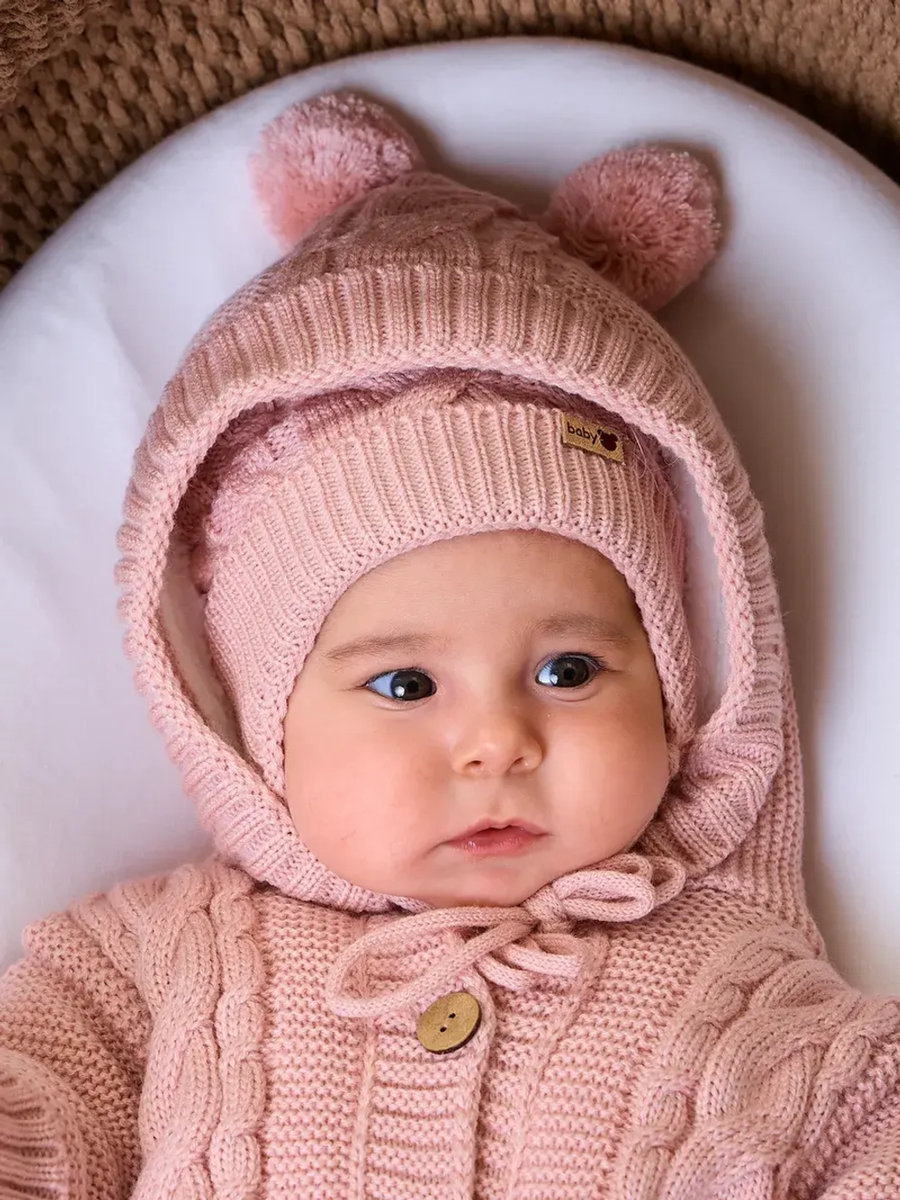 Вязаный конверт на выписку для новорожденного теплый