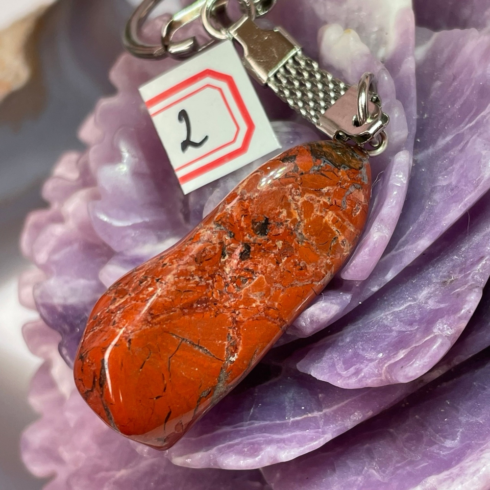 31566 Яшма Брекчиевая Брелок галтовка