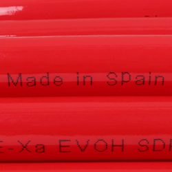 Труба 20х2,0 STOUT PEX-A из сшитого полиэтилена с кислородным слоем, красная. Бухта 100м.