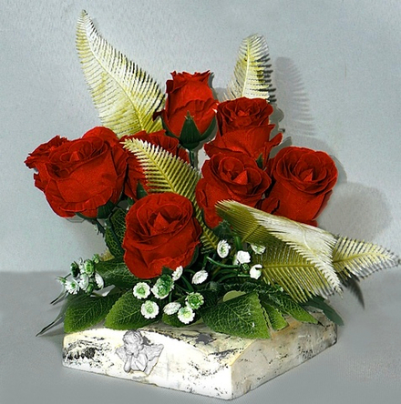 Полянка ритуальная утяжеленная на постаменте