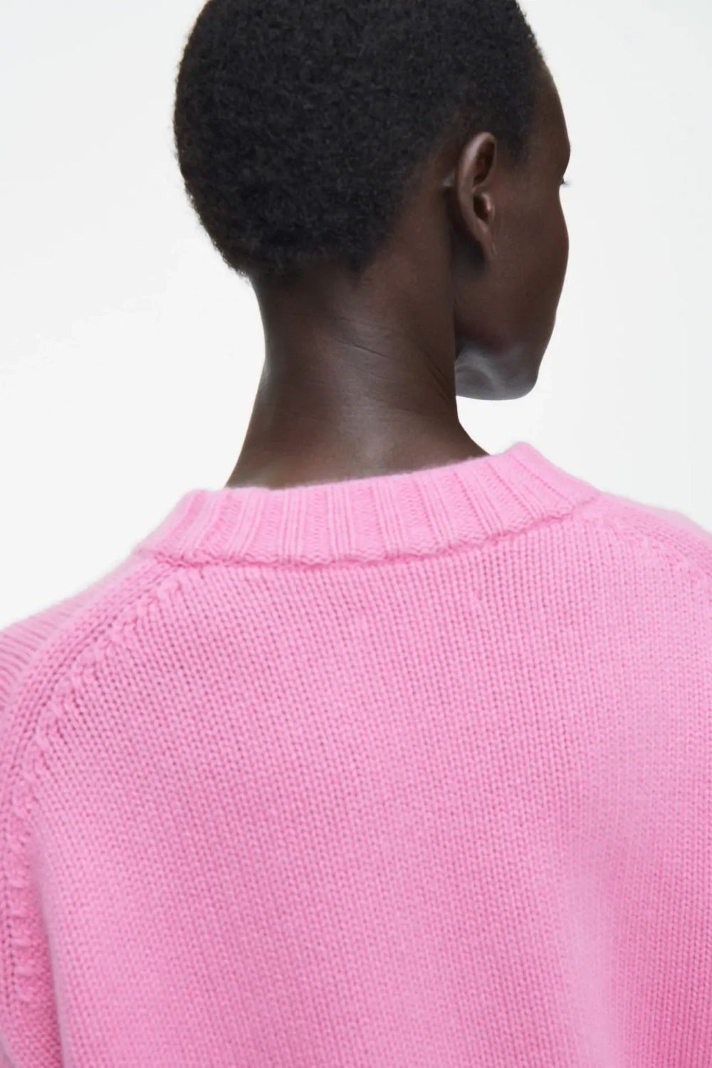 COS КАШЕМИРОВЫЙ СВИТЕР ГРУБОЙ ВЯЗКИ, РОЗОВЫЙ