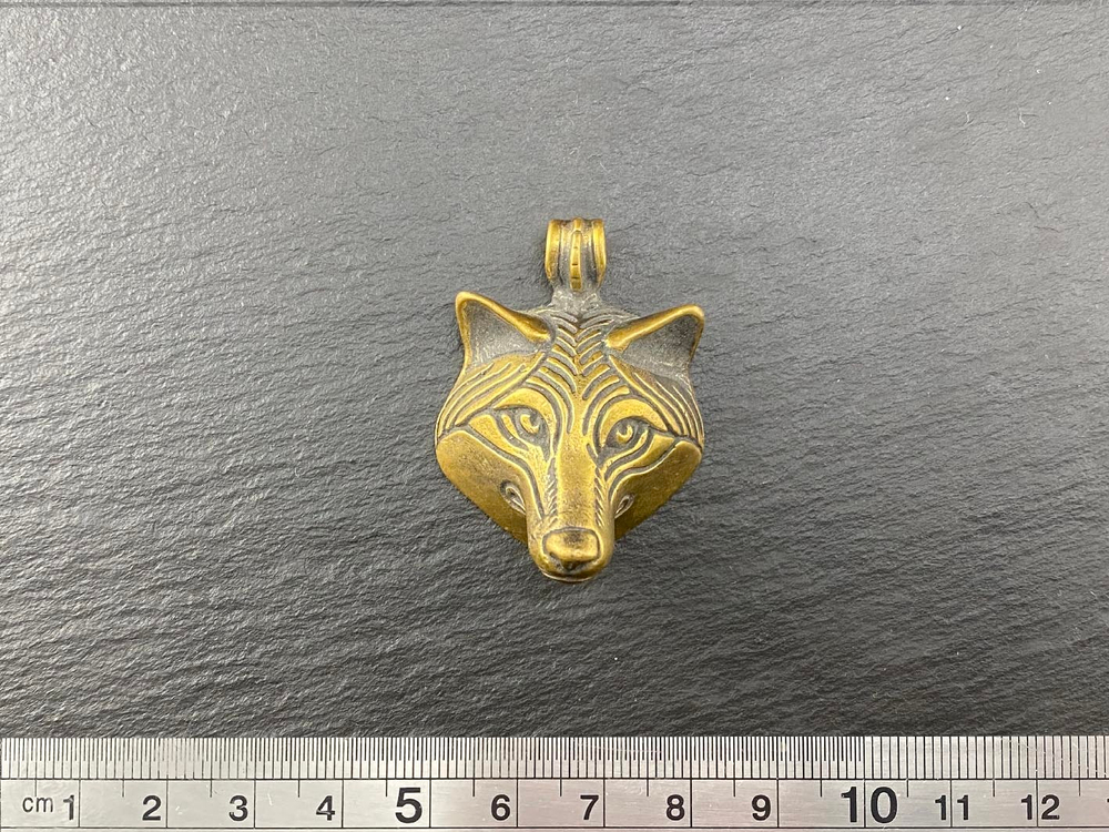 Подвеска. Волк