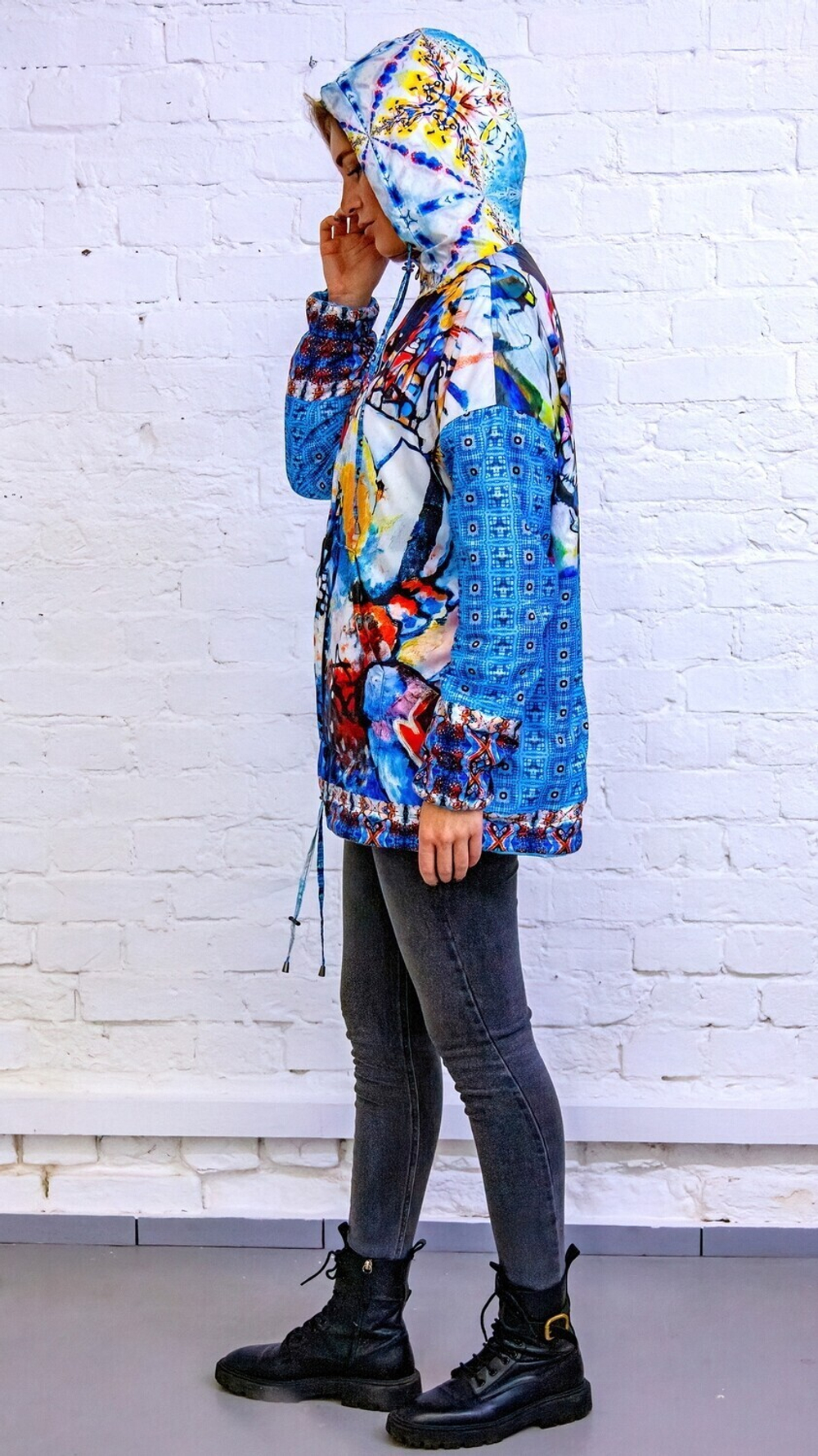 Куртка "Москва Кандинского", по мотивам живописи Василия Кандинского, картина "Москва. Красная площадь."