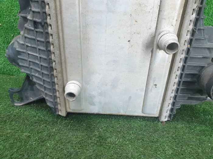 Интеркулер Range Rover Sport 2 (2013-2022)