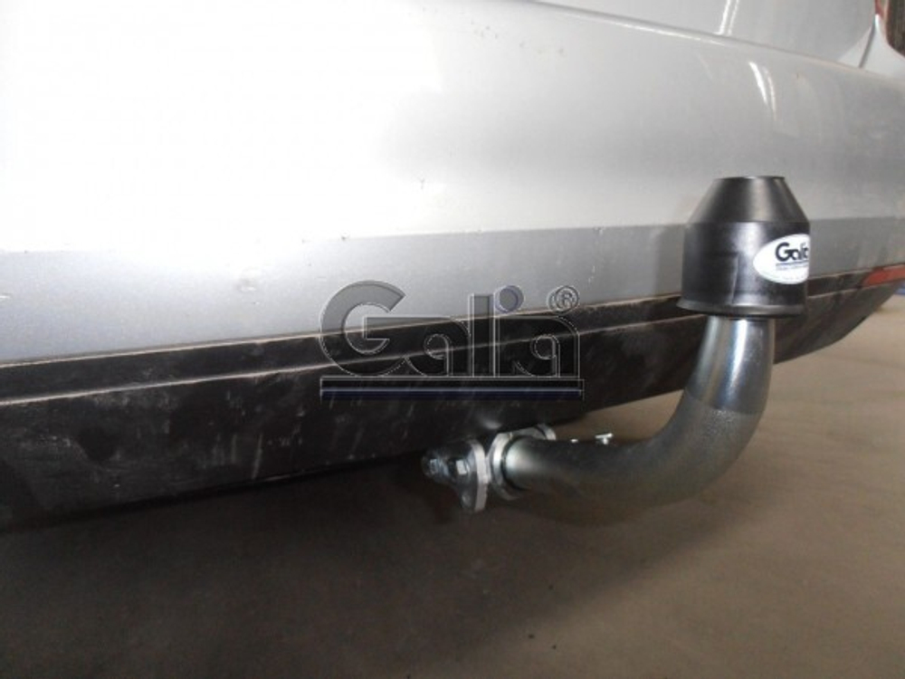 Фаркоп оцинкованный Galia V066A для Volksawgen Jetta 2005-2010, Volkswagen Golf V универсал 2007-2008, Golf VI универсал 2008-(паспорт и сертификат в комплекте)(без электрики)