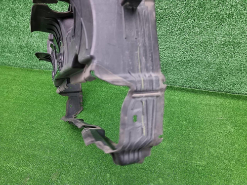 Воздуховод радиатора BMW 2er G42 (2021-н.в.)