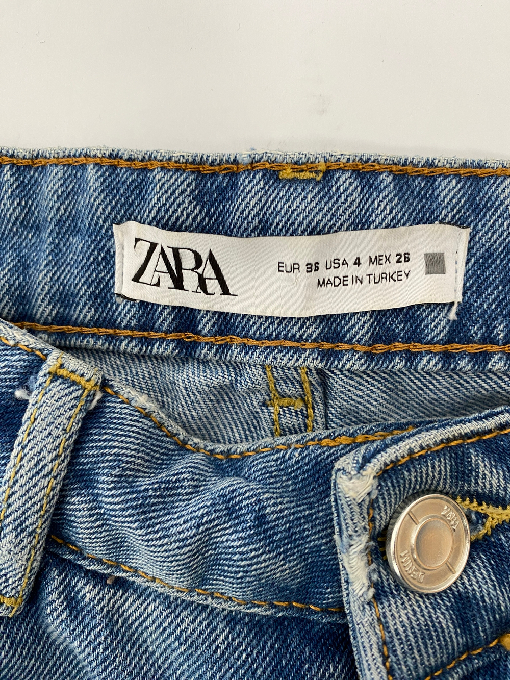 Джинсы Zara