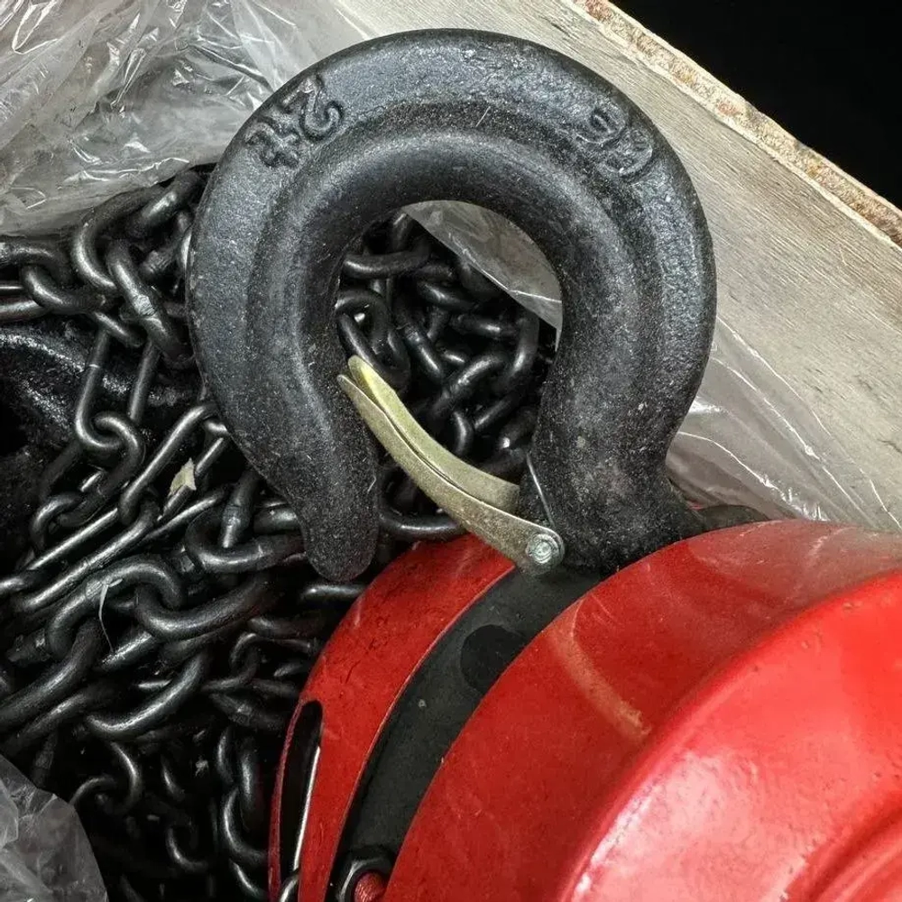 Таль цепная , Лебедка 2 тонны длина цепи 3 метра/ Лебедка механическая подвесная c фиксацией цепи