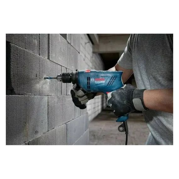 Дрель Bosch GSB 600 (06011A0320)