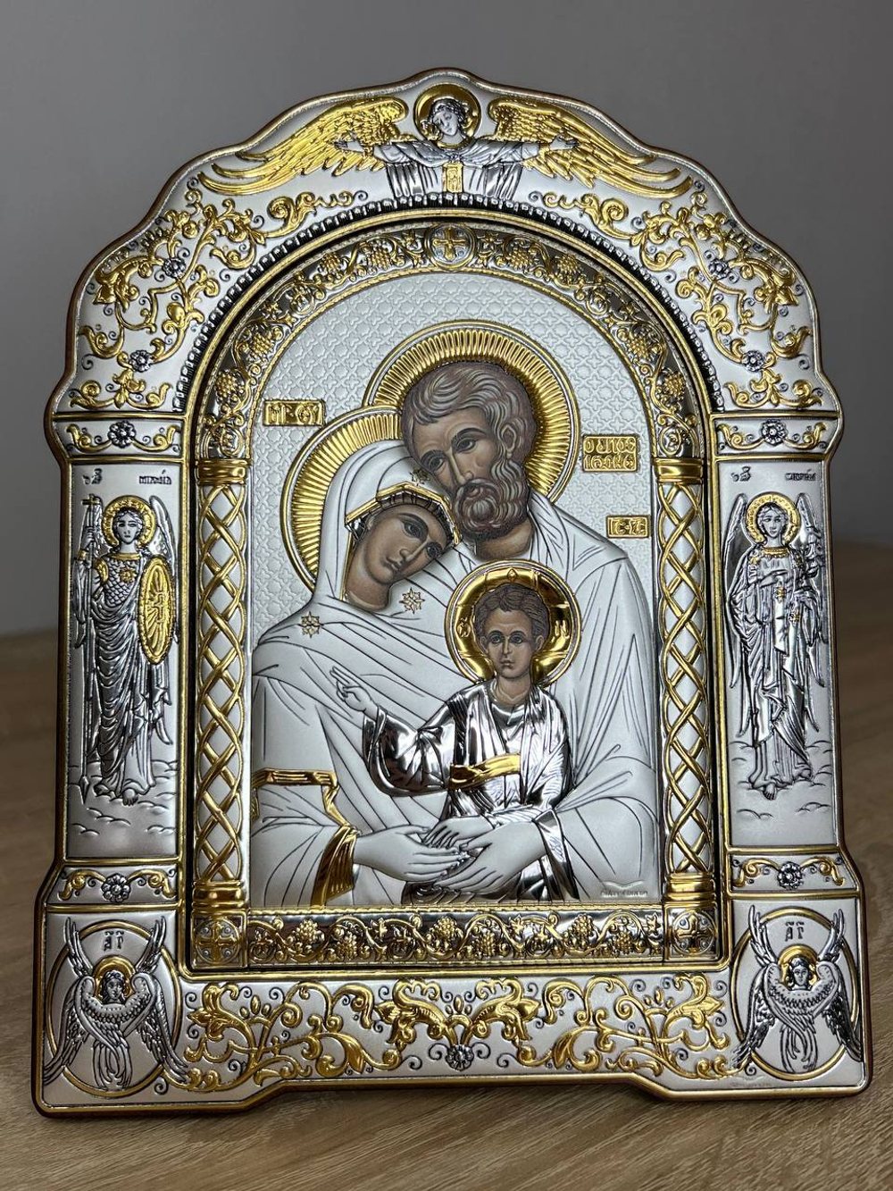 Св. Семейство, икона арочная с рамкой, красное дерево 266х335