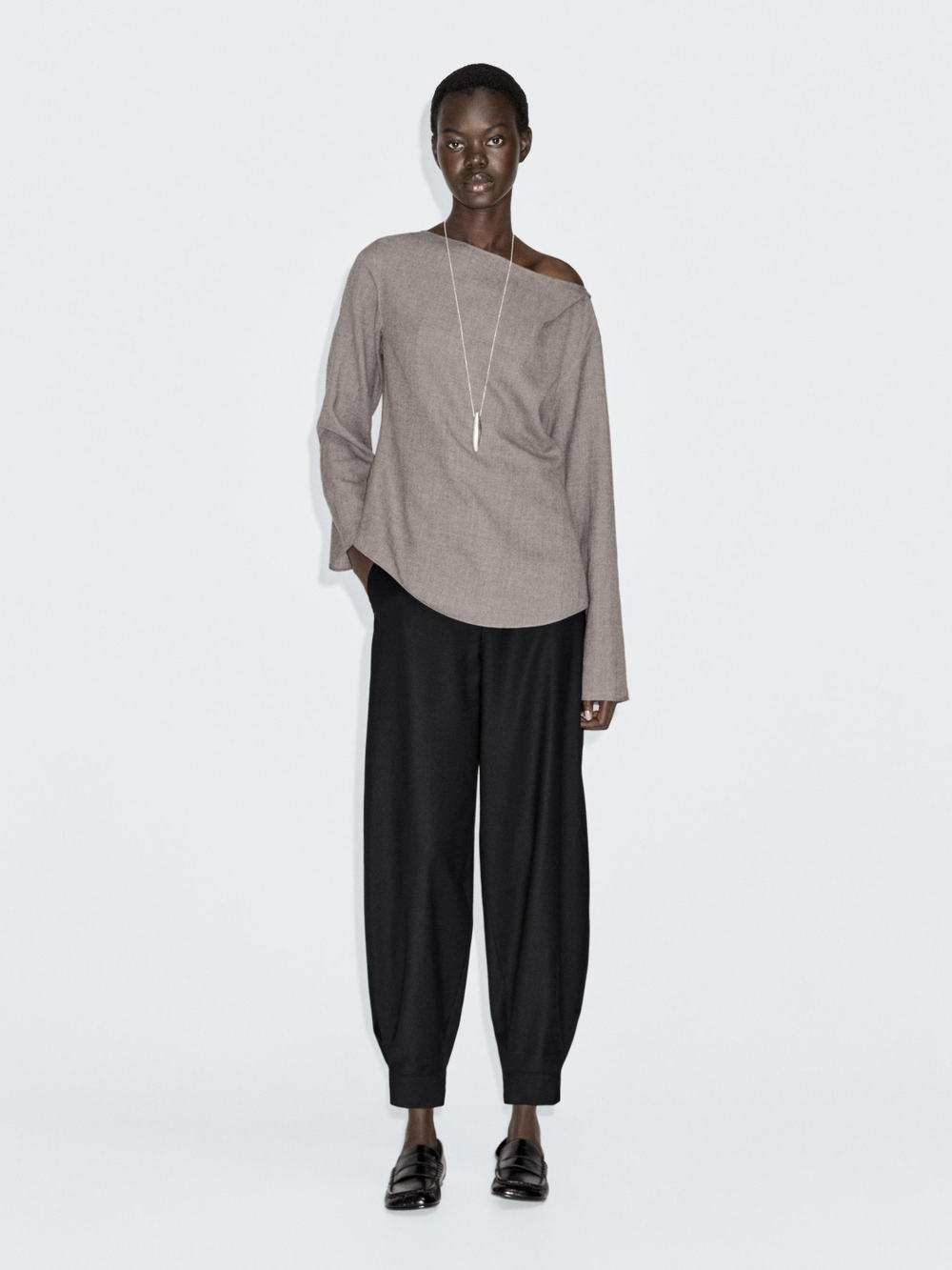 Massimo Dutti Блуза из рельефного фетра с вырезом «лодочка», кротово-коричневый