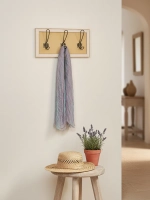 Вешалка с крючками в багетной раме