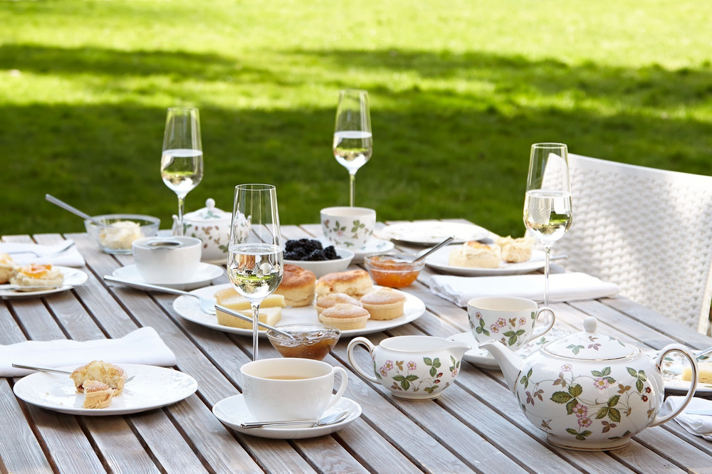 Wedgwood Чайная чашка с блюдцем Wild Strawberry 180 мл
