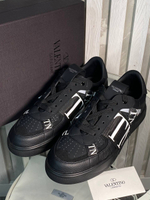 Кроссовки Valentino