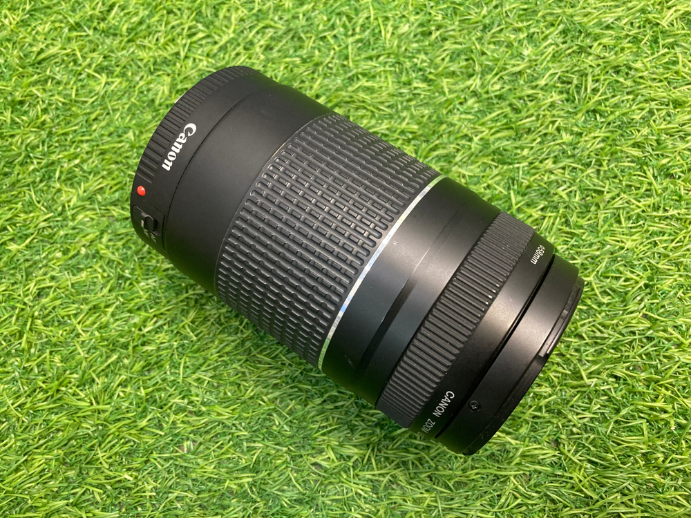 Canon EF 75-300mm 4-5.6 III