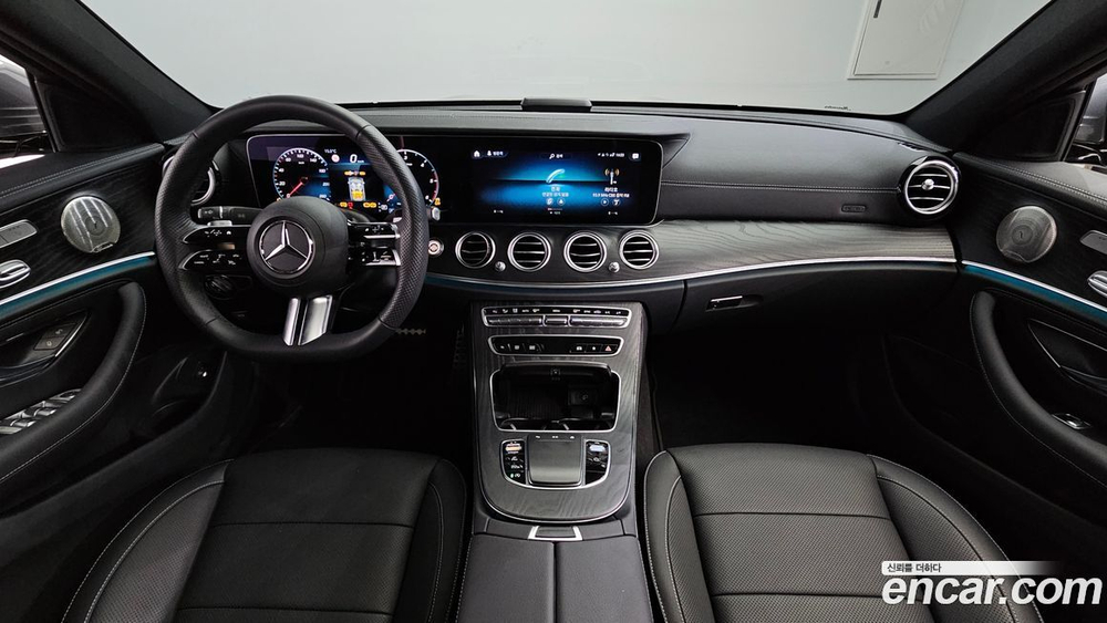 Mercedes-Benz E-Class W213 E220d 4MATIC AMG Line (08.2023)